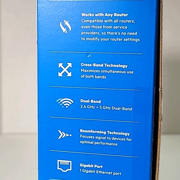 LINKSYS RE6300 WiFi Booster Extender - Picture 4 of 8